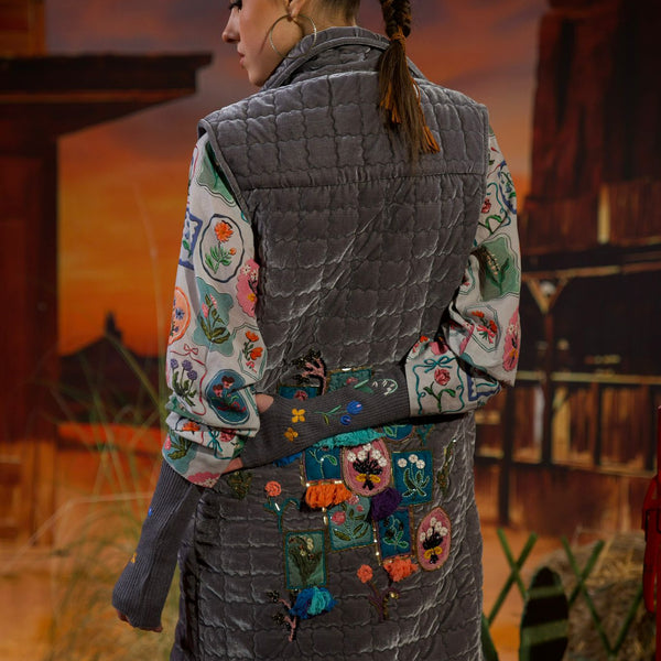 Gardenia embroidery vest ( Gray )