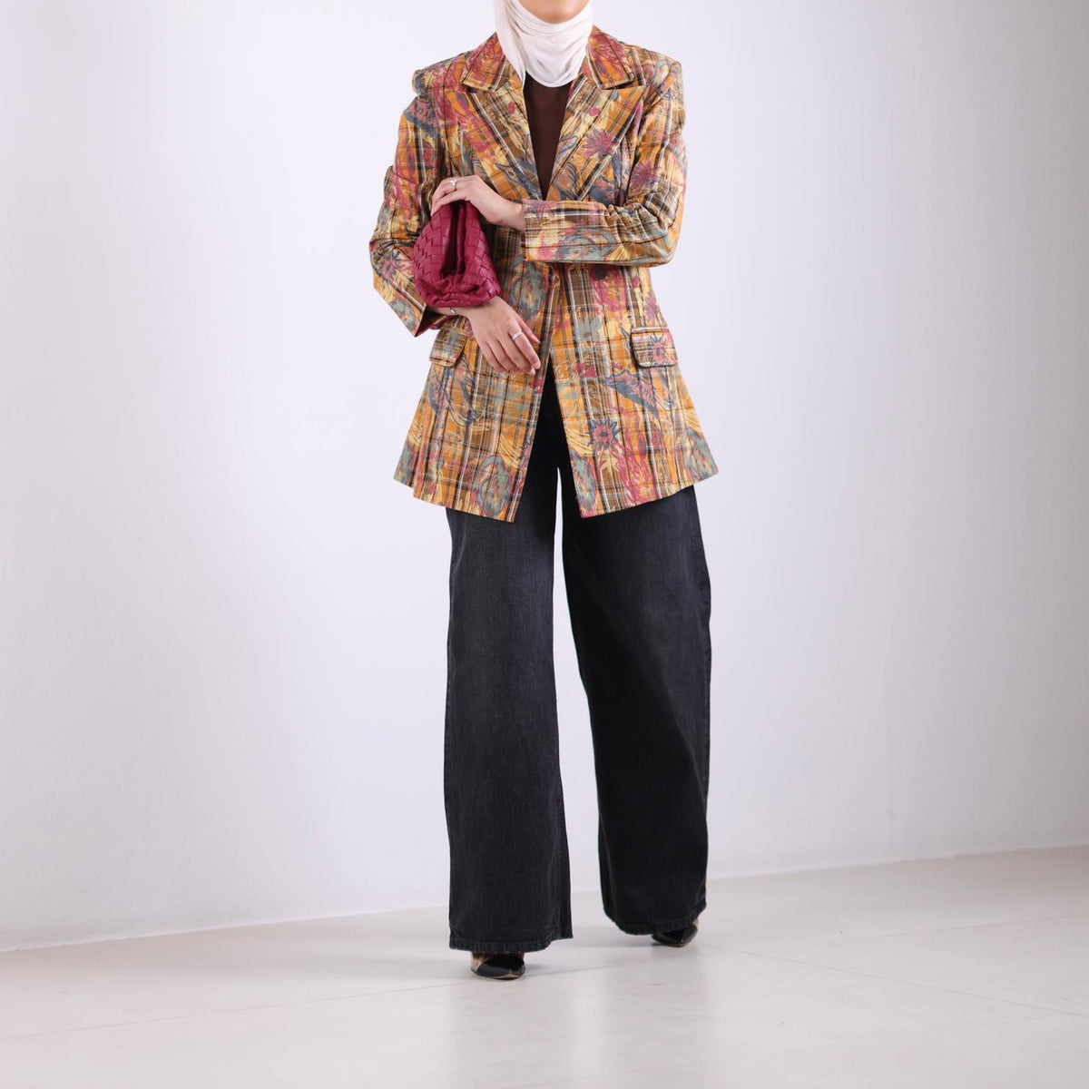 Brushstroke Elegance- worm brown