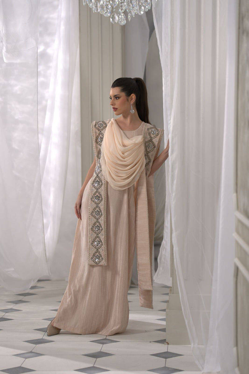 Draped Majesty - Off White