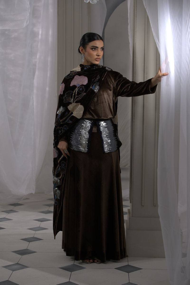 Floral Sovereign with shawls-Brown