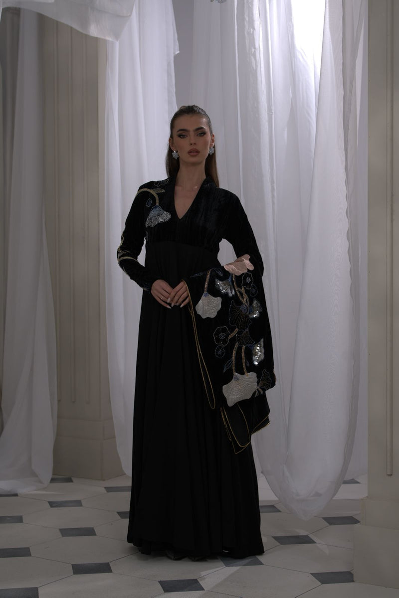 The royal trio Black - with shawls