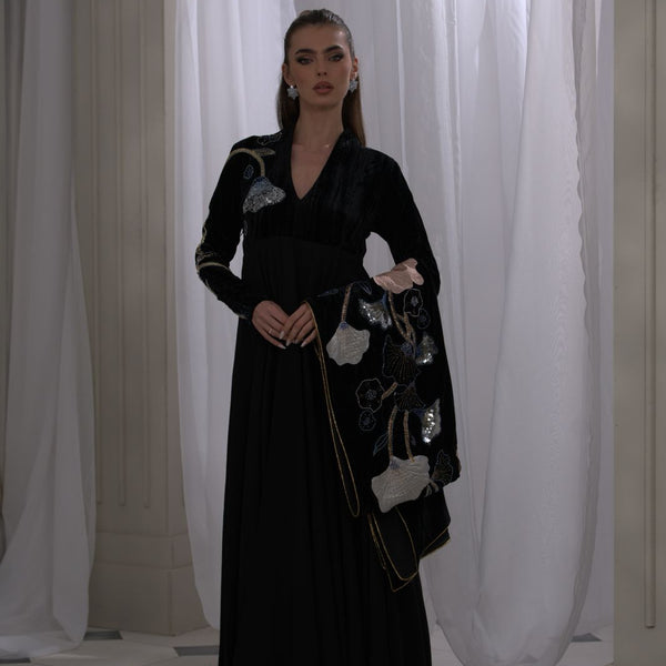 The royal trio Black - with shawls