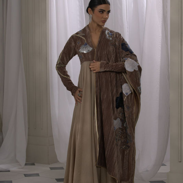 The royal trio Beige - with shawls