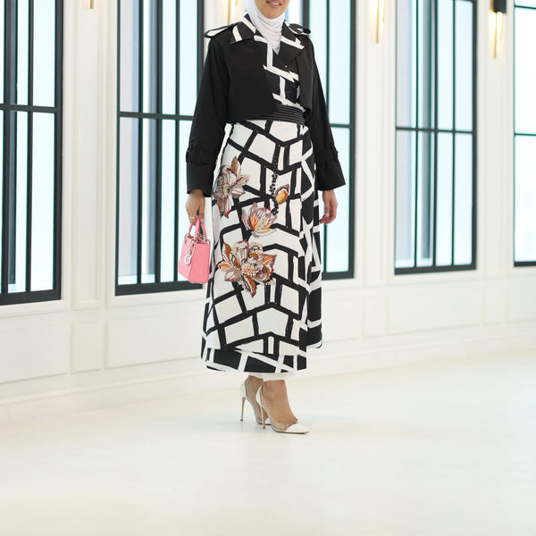 Monochrome Blossom - Black